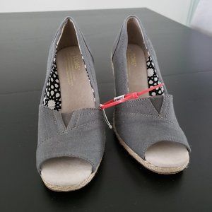 TOMS peep toe wedges - Grey, Sz 5
